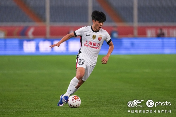 海港客场遭泰山定位球扳平 杨希处子球难换三分