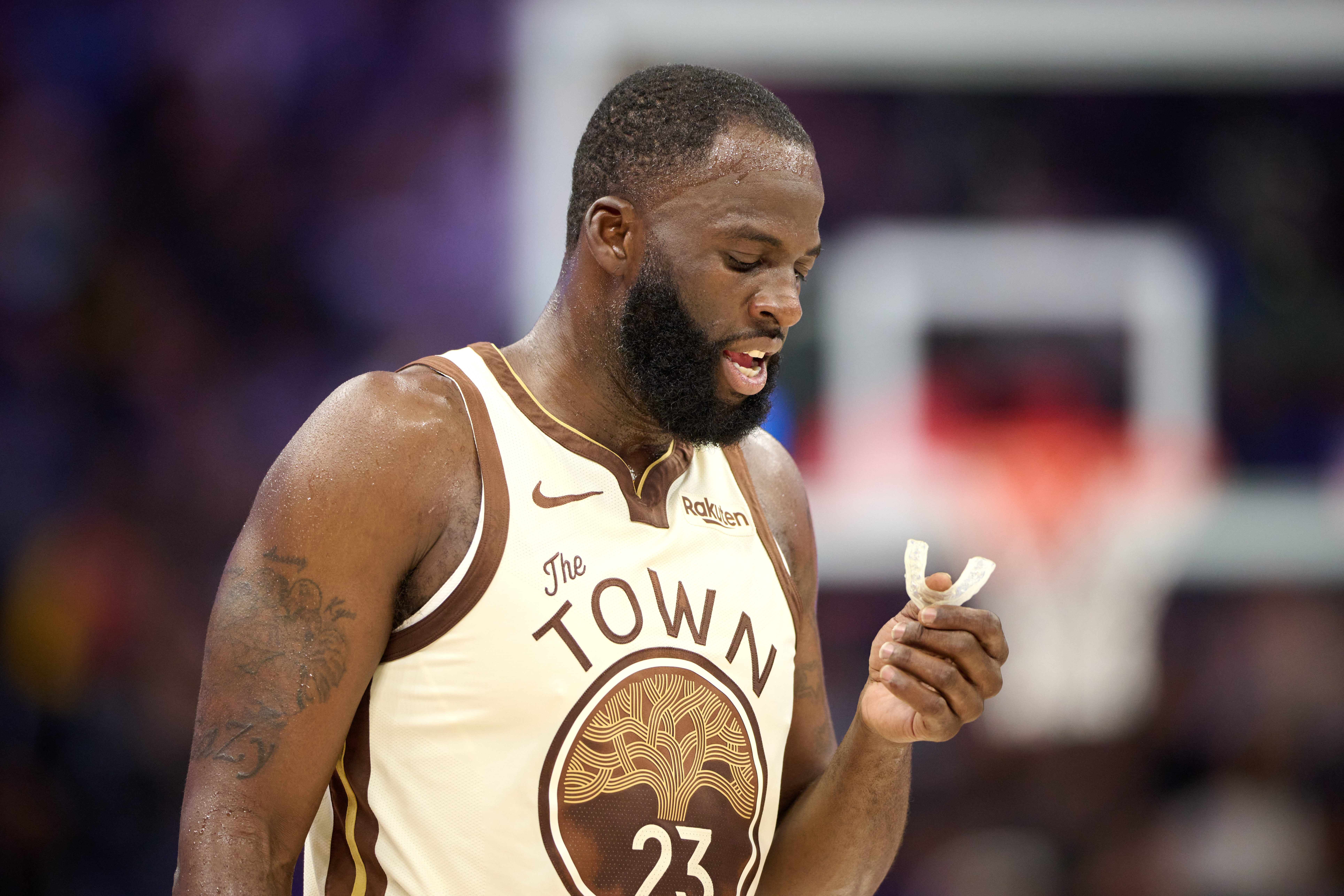 追梦赛后明确表态不会退役 自评状态尚可