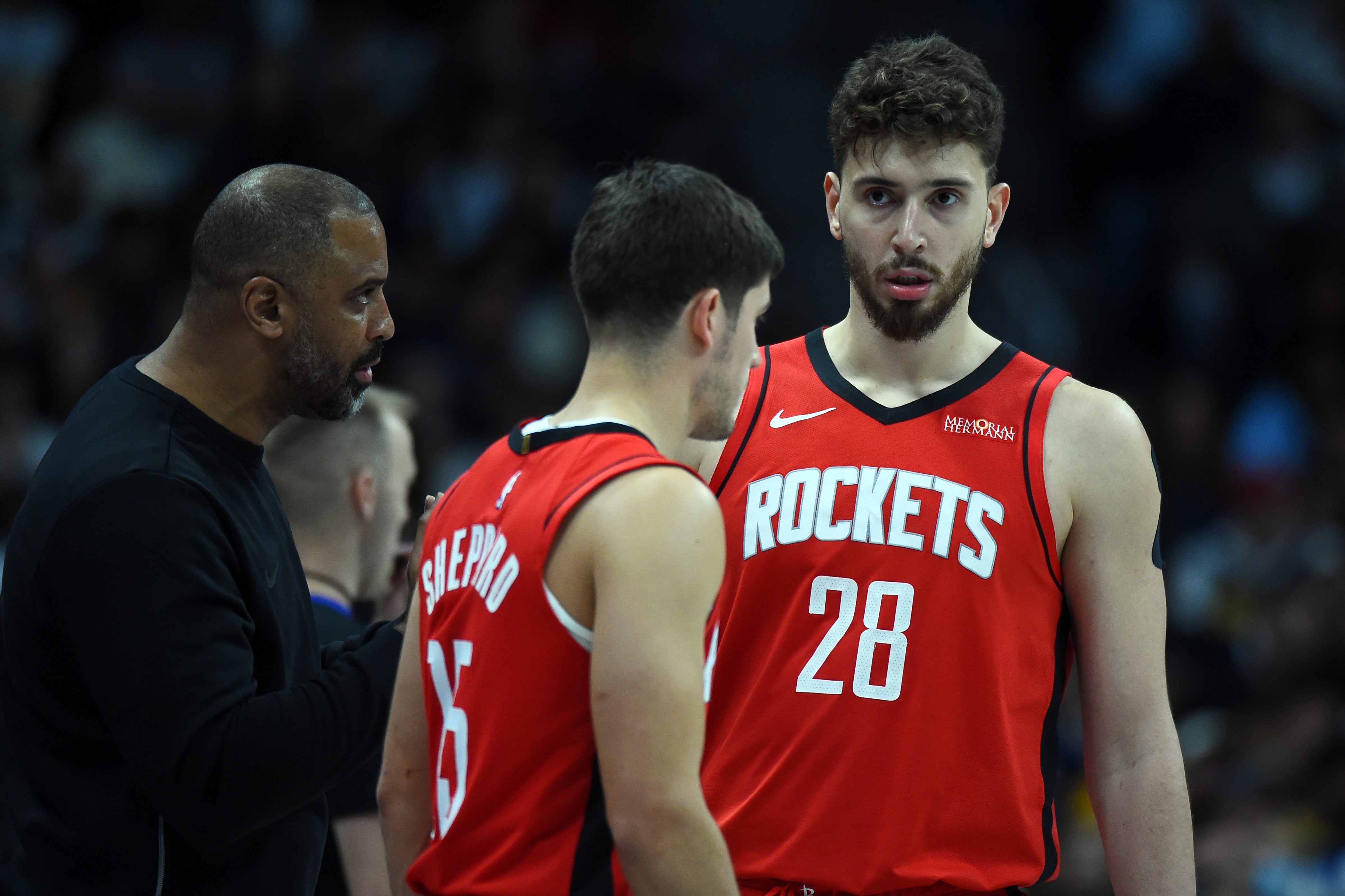 0-3到2-3！乌度卡G3后暴怒骂醒全队 探花谢泼德关键时刻抢断勒布朗