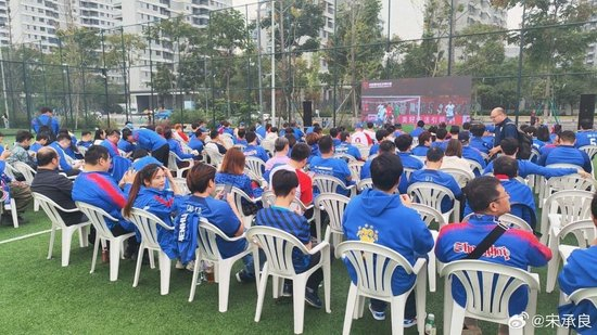 梭鱼湾两场近满座创中超上座纪录 大连英博模式能否推广成焦点