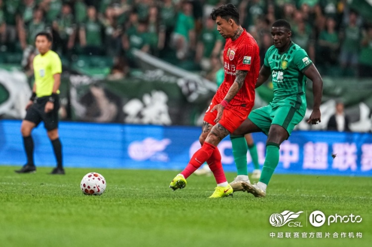 VAR三次介入 海港2-2客平国安 两度领先均被扳平 VAR三次介入 海港2-2客平国安 两度领先均被扳平