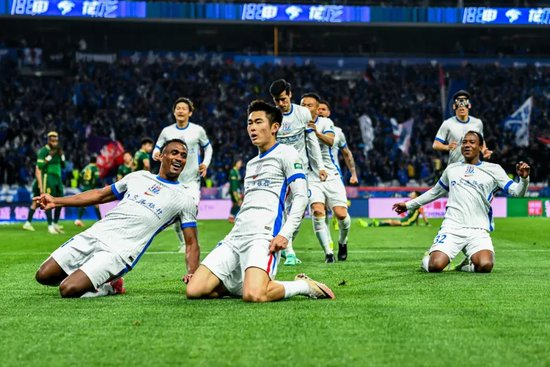 申花3-2浙江:于汉超再演天降神兵 血性难掩战术困局 申花3-2浙江:于汉超再演天降神兵 血性难掩战术困局