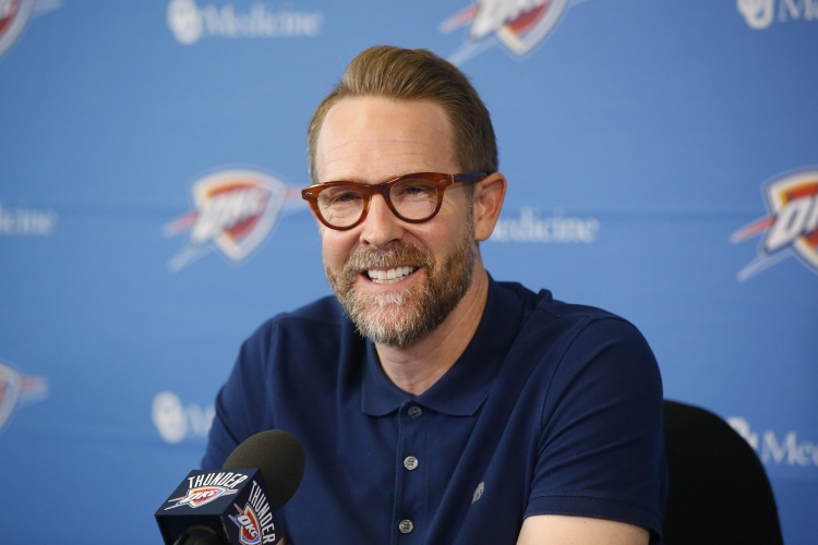 27分钟24分！雷霆打劫麦凯恩成西决奇兵，Skip直言莫雷已成历史